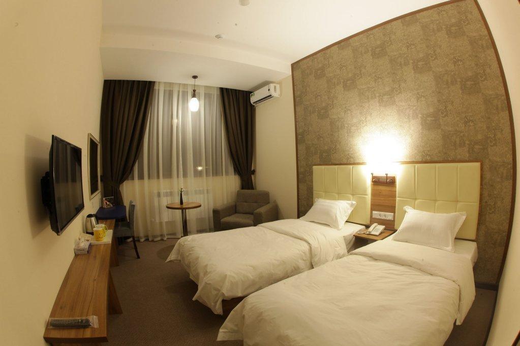 Sayyoh Hotel Ташкент Екстериор снимка