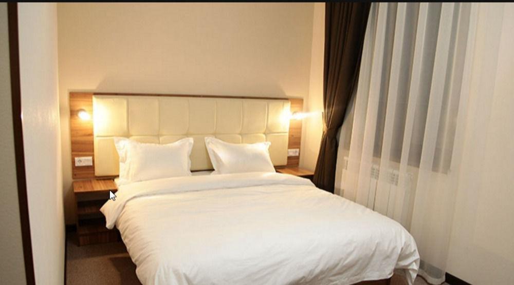Sayyoh Hotel Ташкент Екстериор снимка