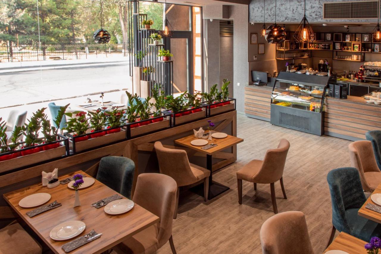 Sayyoh Hotel Ташкент Екстериор снимка