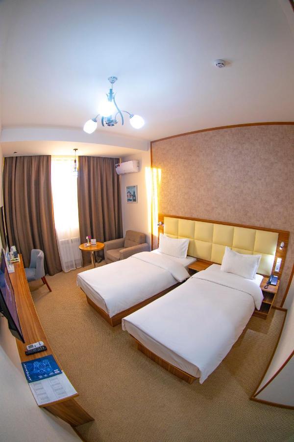 Sayyoh Hotel Ташкент Екстериор снимка